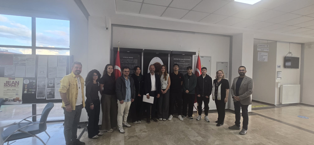 Turizm Öğrencileri SKAL Marmaris Başkanı Süleyman Yıldız ile Buluştu