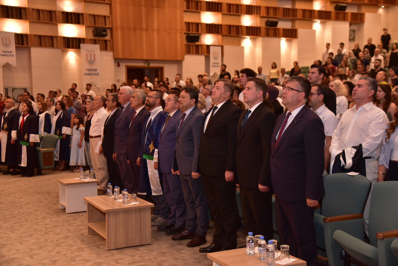 2025-2026 Eğitim Öğretim Yarıyılı Mezuniyet Töreni Gerçekleşti