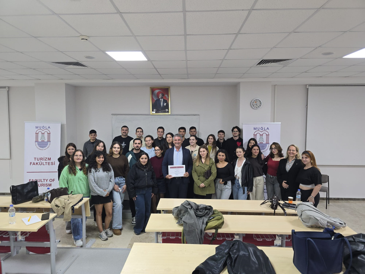  Turizm İşletmeciliği Bölümü ve SKÅL Antalya İş Birliğiyle “Turizm Yöneticileri ve Stratejik Yönetim” Söyleşisi Gerçekleştirildi