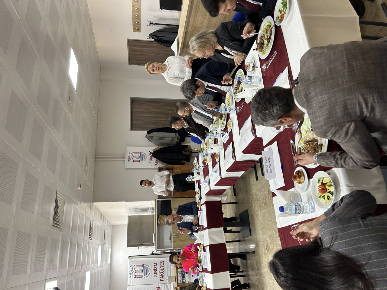 Bodrum’un 5 Yıldızlı Otel Genel Müdürleri Turizm Fakültesinde Bir Araya Geldi