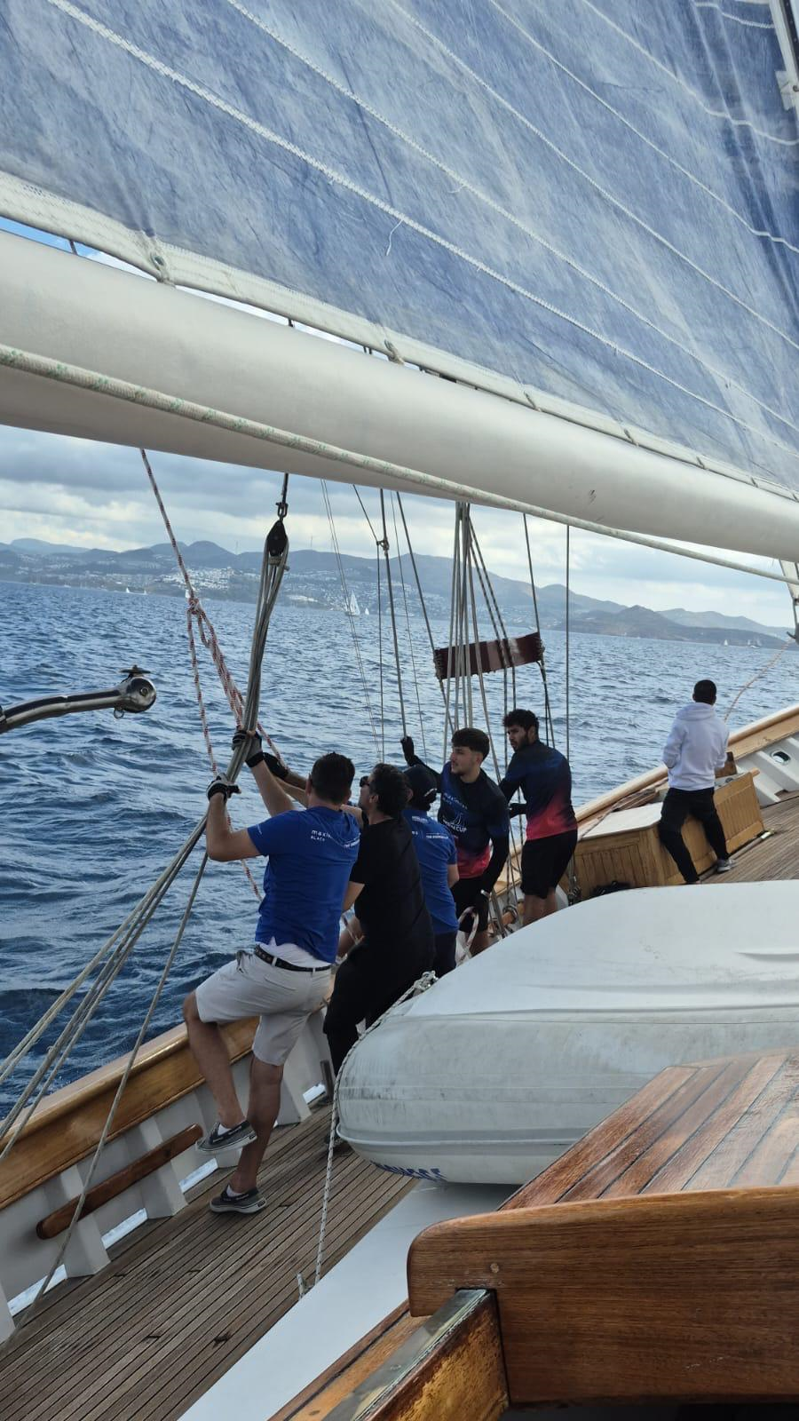 ? Yelkenlerde Büyük Başarı: STS Bodrum Okul Gemisi