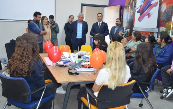 Dr. Öğr. Üyesi Mustafa UZGÖR tarafından Dalaman Genç Ar-Ge Ekim Ayı Etkinliğinde “Havacılık Yönetimi ve Uçuş Atölyesi” gerçekleştirdi.