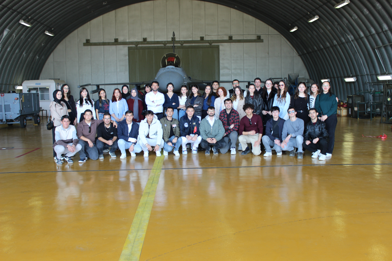 Delta Kanat Topluluğu Öğrencilerinden 16. Ana Jet Üssü’ne Teknik Gezi