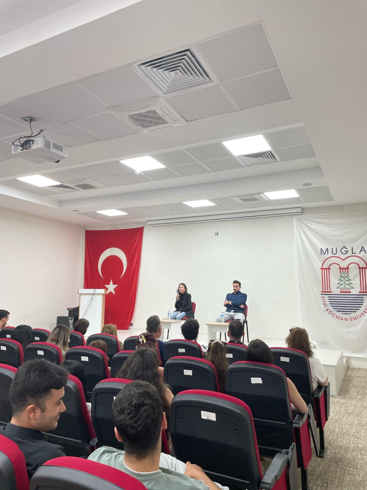 Geleceğe İlham Veren Yollar: Mezunlar ve Öğrenciler Buluşuyor