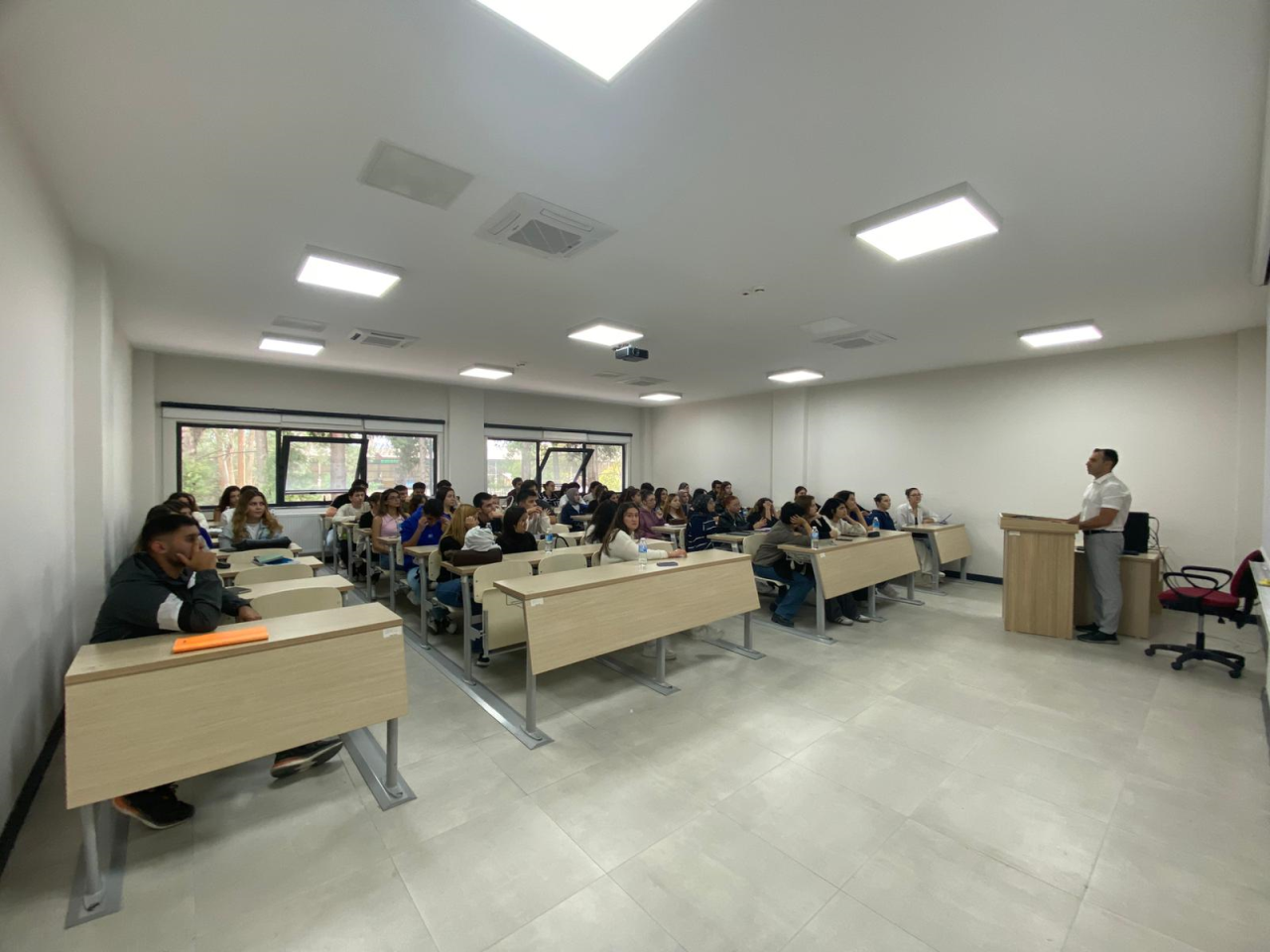 Muğla Sıtkı Koçman Üniversitesi Dalaman Sivil Havacılık Yüksekokulu’nda Türk Kızılayı tarafından “Kızılay Kan Bağışı” etkinliği gerçekleşti.