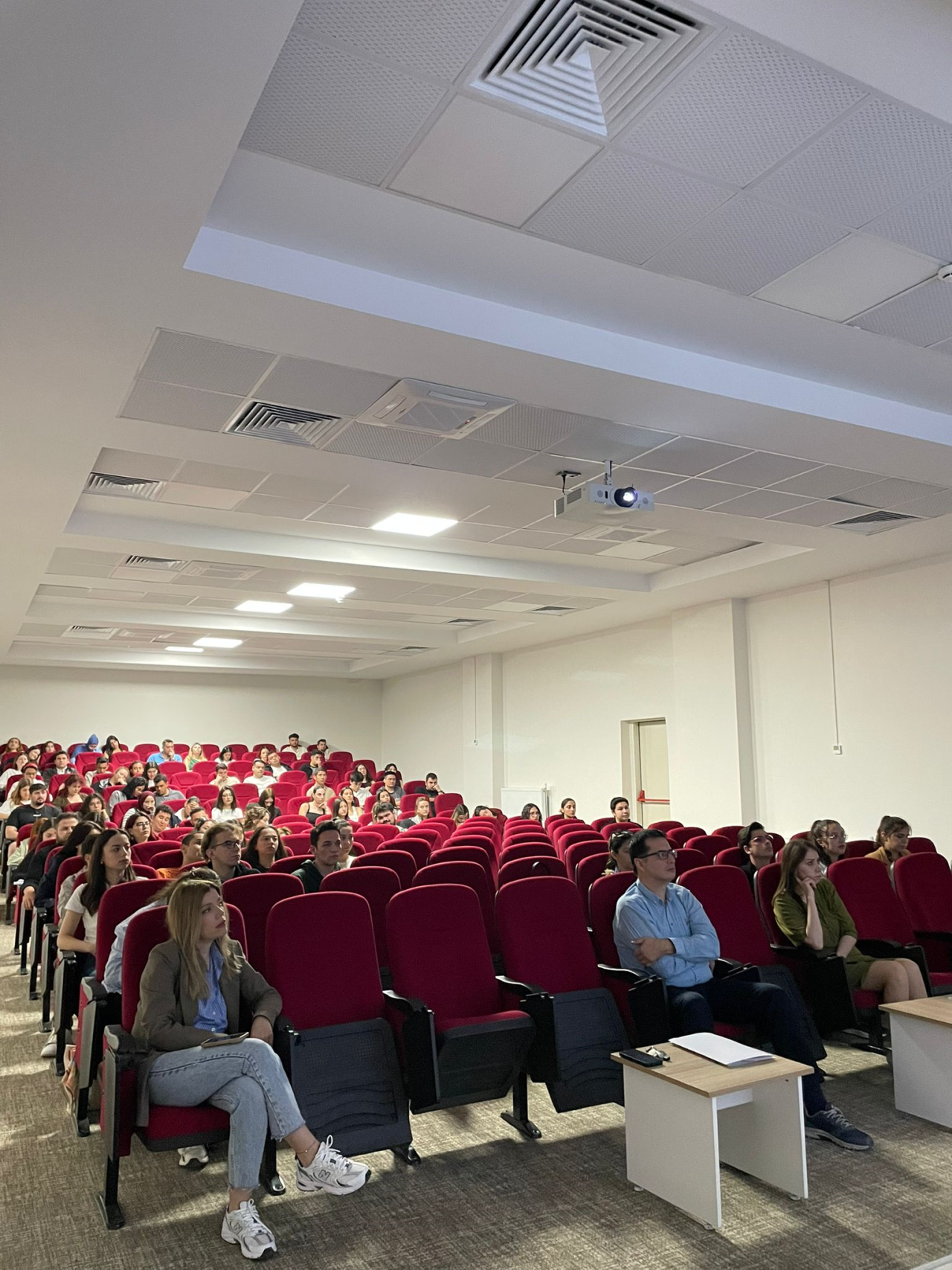 “Hava Trafiğinde Saha Kontrol Hizmeti” Konferansı Gerçekleştirildi.