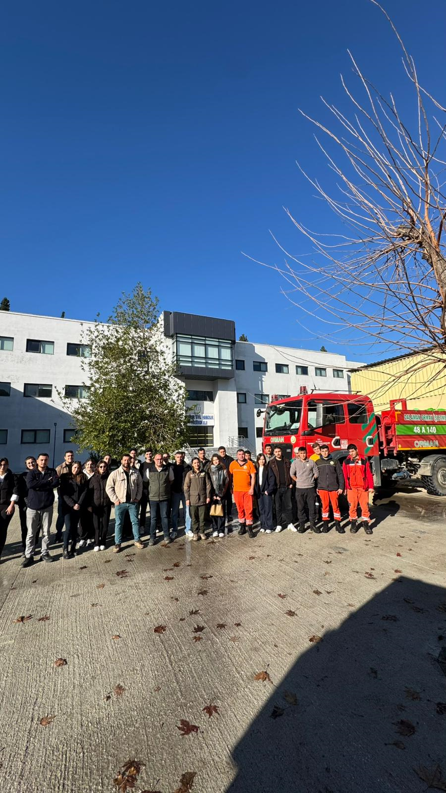 Yeşeren Kampüs: Lavanta ve Defne Dikim Etkinliği Gerçekleştirildi