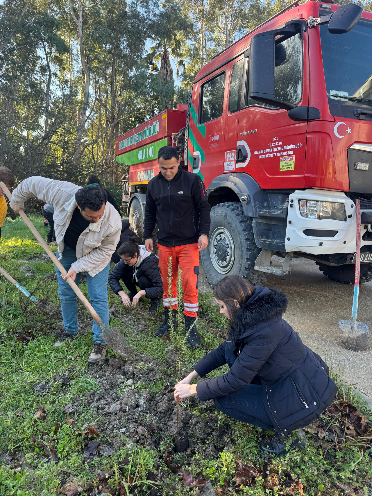 Yeşeren Kampüs: Lavanta ve Defne Dikim Etkinliği Gerçekleştirildi