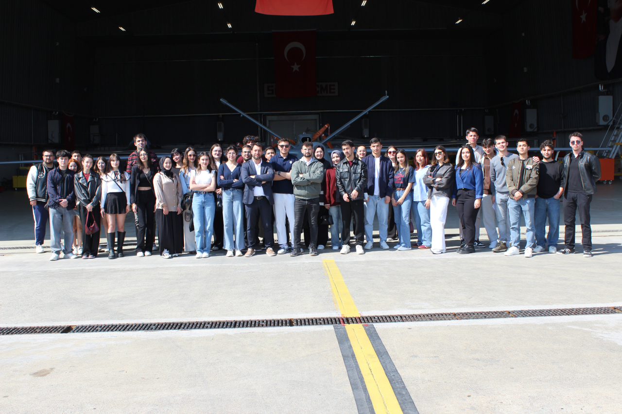 Delta Kanat Topluluğu Öğrencilerinden 16. Ana Jet Üssü’ne Teknik Gezi