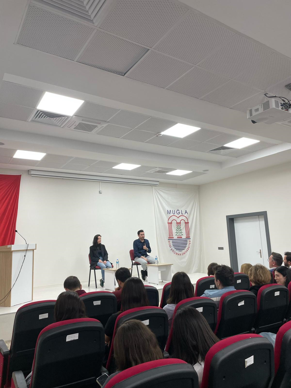Geleceğe İlham Veren Yollar: Mezunlar ve Öğrenciler Buluşuyor