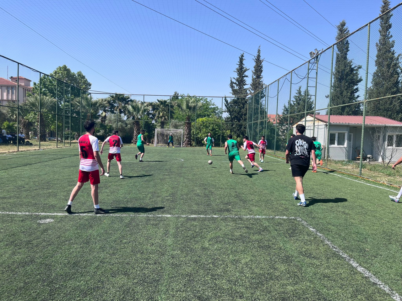 Milas MYO’da Futbol Turnuvası Heyecanı: Şampiyon İşletme Bölümü Takımı Oldu
