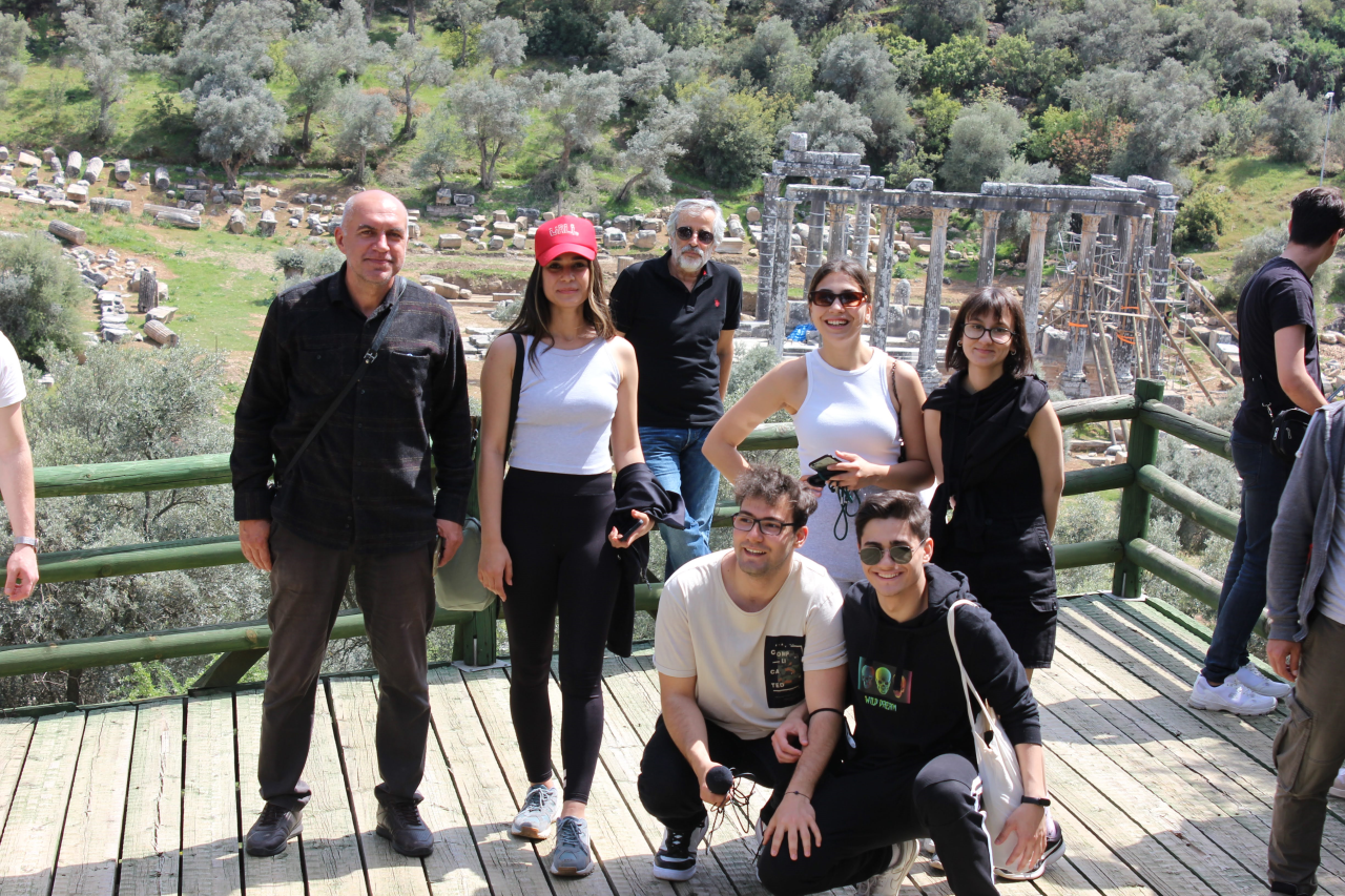 Turizm Haftası : Euromos Kültür Gezisi ve Çevre temizliği