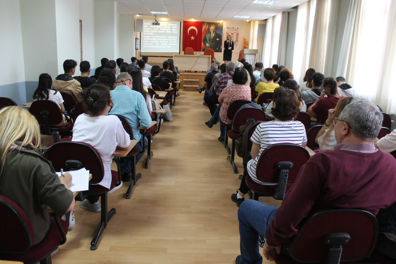 Etkili İletişim Teknikleri Konulu Konferans Gerçekleştirilmiştir