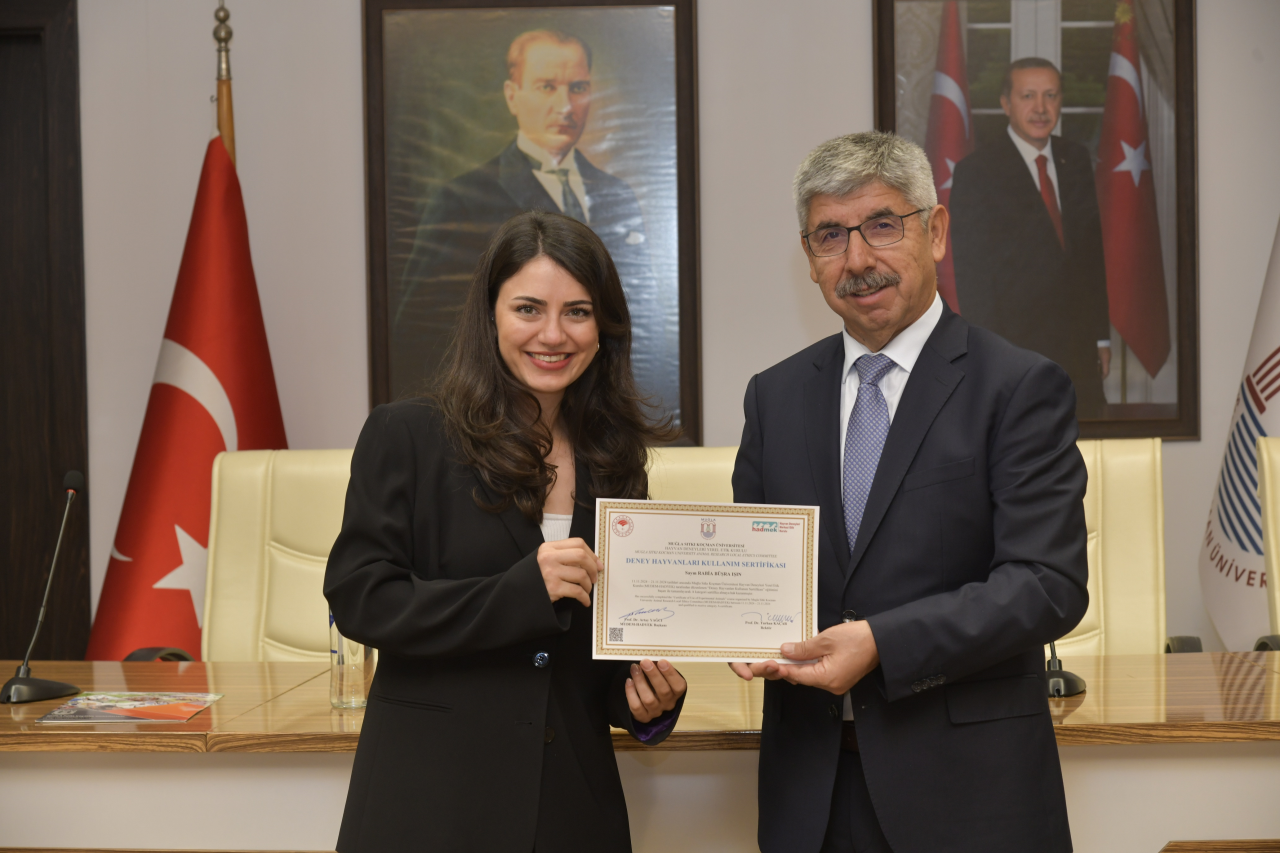 Muğla Sıtkı Koçman Üniversitesi Milas Veteriner Fakültesi yerleşkesinde bulunan Deney Hayvanları Uygulama ve Araştırma Merkezi’nde, “Araştırmacılar İçin Deney Hayvanları Kullanım Sertifikası Kursu” düzenlendi.