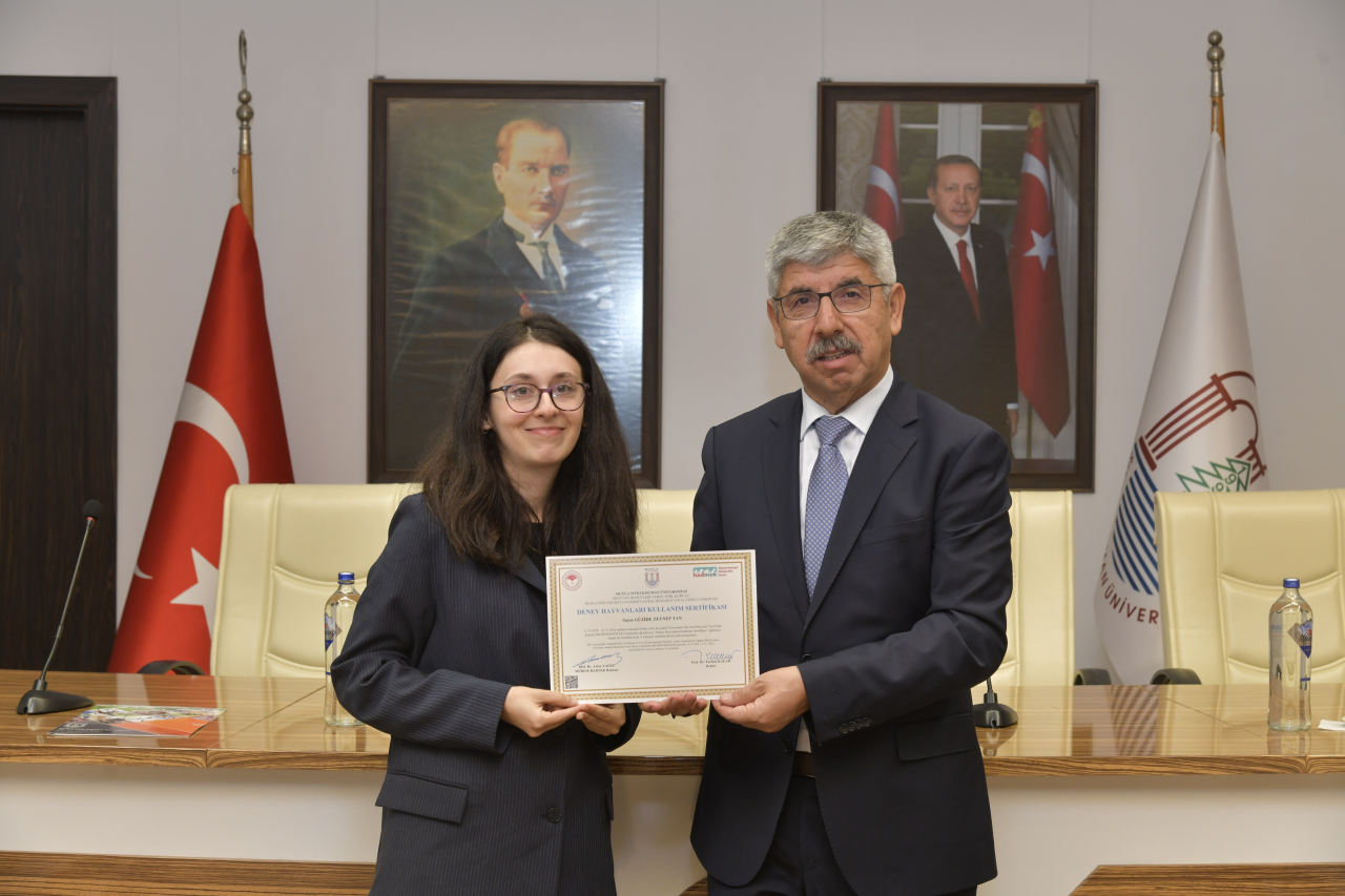 Muğla Sıtkı Koçman Üniversitesi Milas Veteriner Fakültesi yerleşkesinde bulunan Deney Hayvanları Uygulama ve Araştırma Merkezi’nde, “Araştırmacılar İçin Deney Hayvanları Kullanım Sertifikası Kursu” düzenlendi.