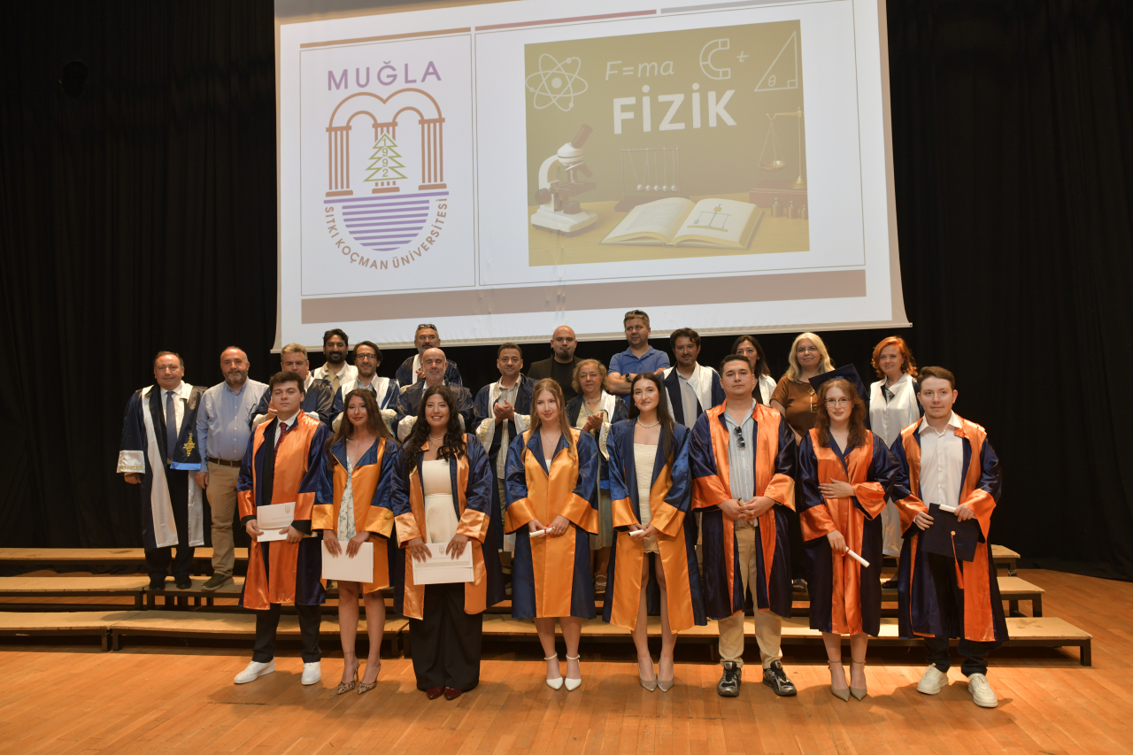 FEN FAKÜLTESİ MEZUNİYET TÖRENİ COŞKUYLA KUTLANDI
