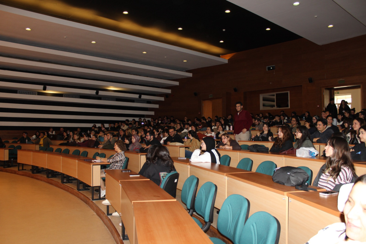 FAKÜLTEMİZDE DEKAN ÖĞRENCİ BULUŞMASI GERÇEKLEŞTİ