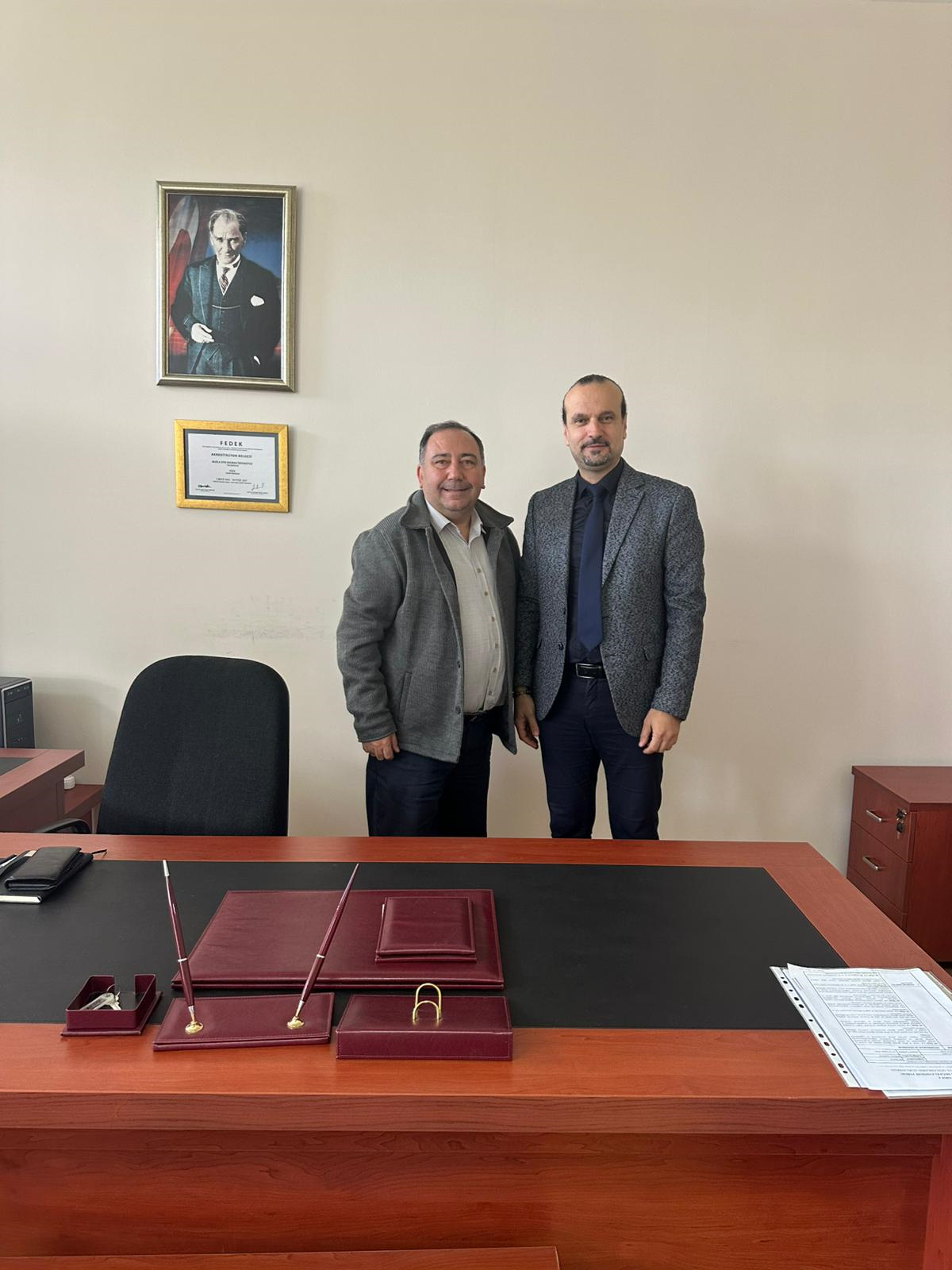 Fen Fakültesi Fizik Bölümü Bölüm Başkalığına Prof. Dr. Rüştü Eke  yerine Prof. Dr. Görkem Oylumluoğlu atanmıştır