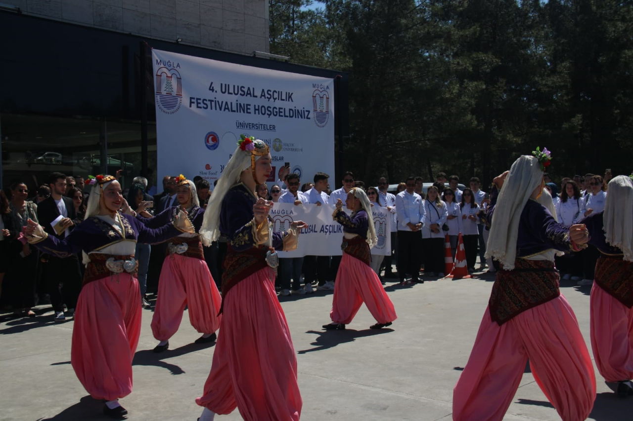 4.Ulusal Aşçılık Festivali için MSKÜ Atatürk Kültür Merkezine teknik gezi düzenlendi.