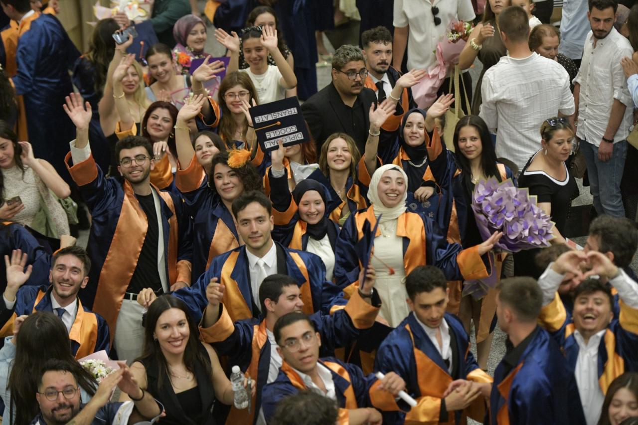 2026 İngilizce Mütercim Tercümanlık Mezunlarını Uğurladık