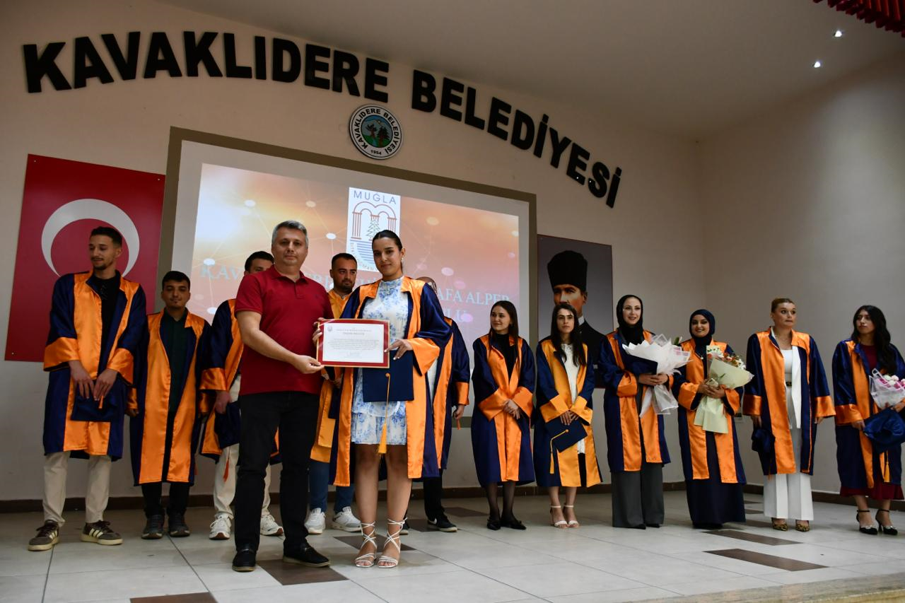 Kavaklıdere Şehit Mustafa Alper Meslek Yüksekokulu 7. Mezunlarını Verdi