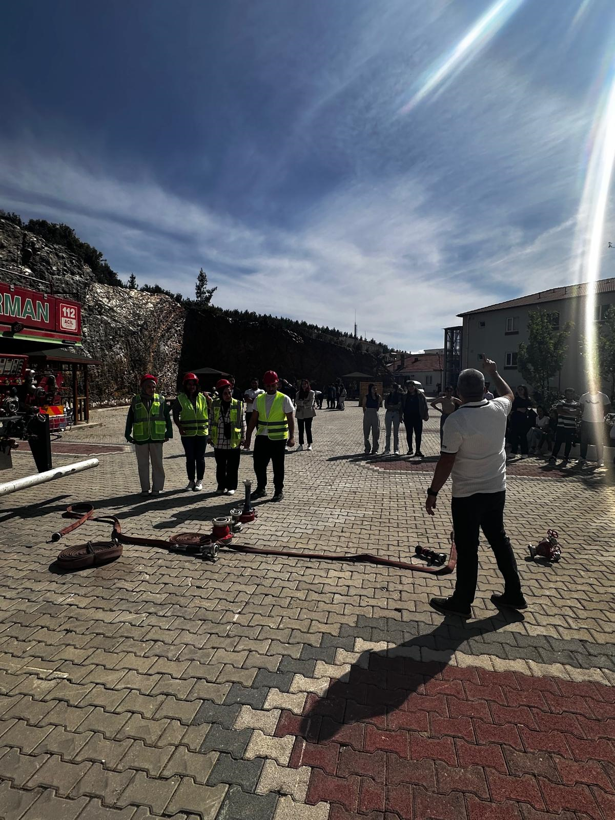 Kavaklıdere MYO’da Uygulamalı Orman Yangınları Eğitimi Gerçekleştirildi