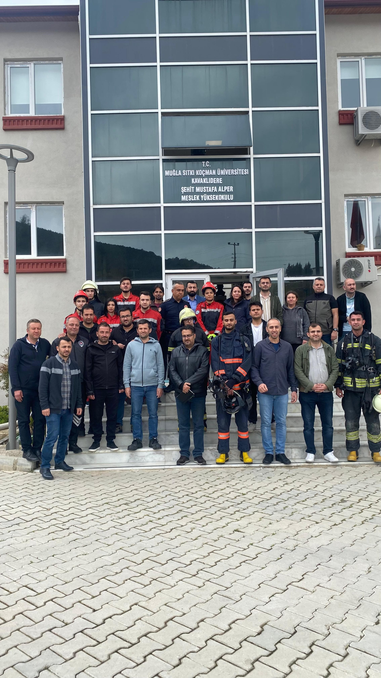Acil Durum Ekipleri ve Yangın Eğitimi 
