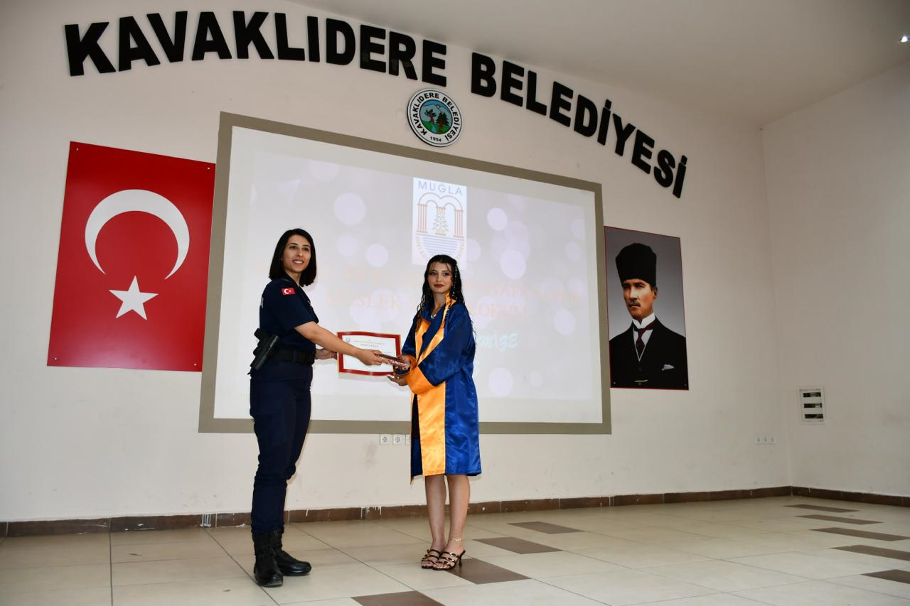 Kavaklıdere Şehit Mustafa Alper Meslek Yüksekokulu 7. Mezunlarını Verdi