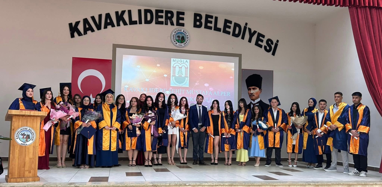 Kavaklıdere Şehit Mustafa Alper Meslek Yüksekokulu 7. Mezunlarını Verdi
