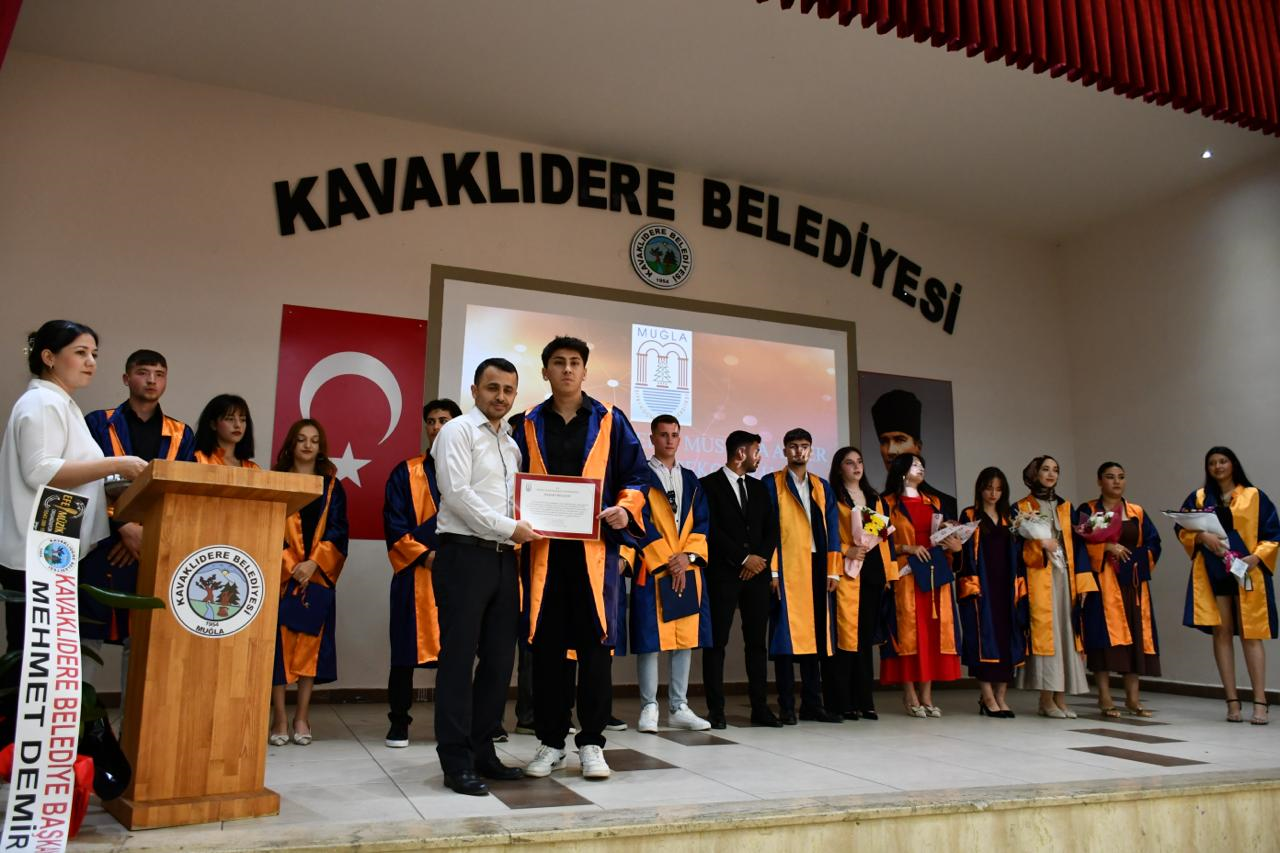 Kavaklıdere Şehit Mustafa Alper Meslek Yüksekokulu 7. Mezunlarını Verdi