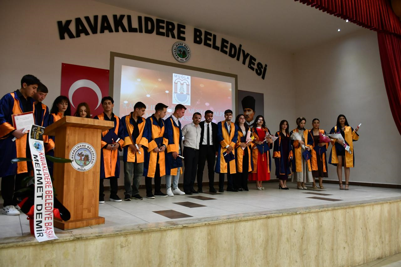 Kavaklıdere Şehit Mustafa Alper Meslek Yüksekokulu 7. Mezunlarını Verdi