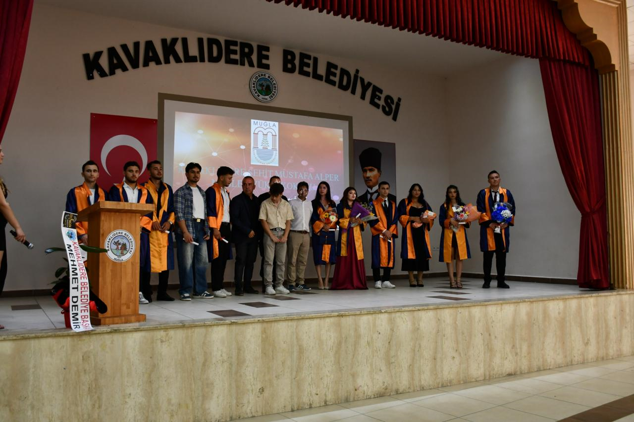 Kavaklıdere Şehit Mustafa Alper Meslek Yüksekokulu 7. Mezunlarını Verdi
