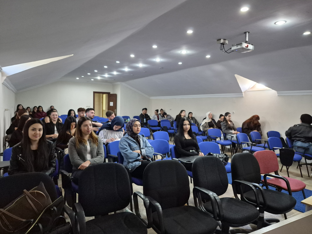 "Zoonotik Hastalıklar" Konulu Eğitim Semineri