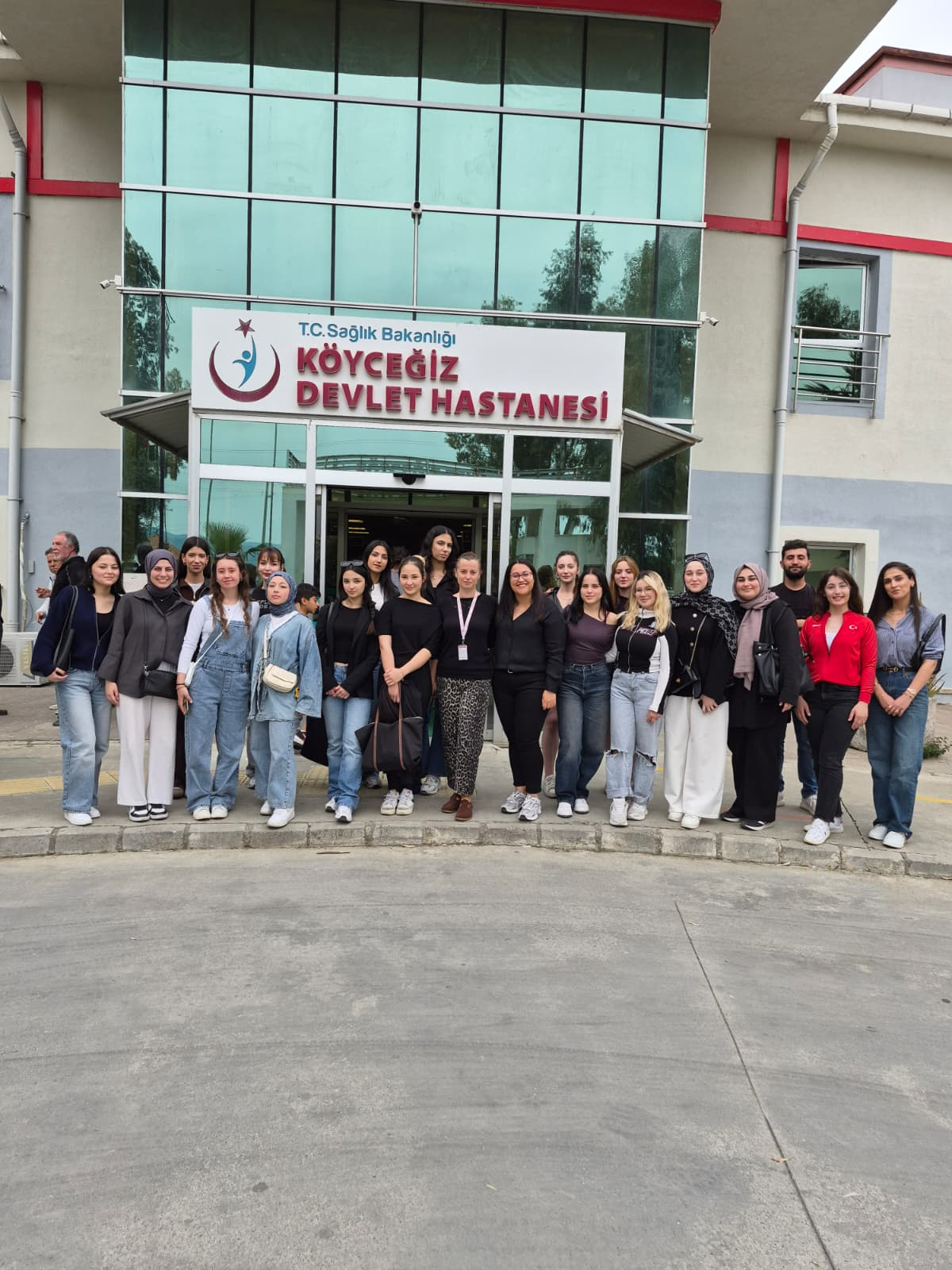 Eczane Hizmetleri Bölümü Öğrencileri ile Köyceğiz Devlet Hastanesi