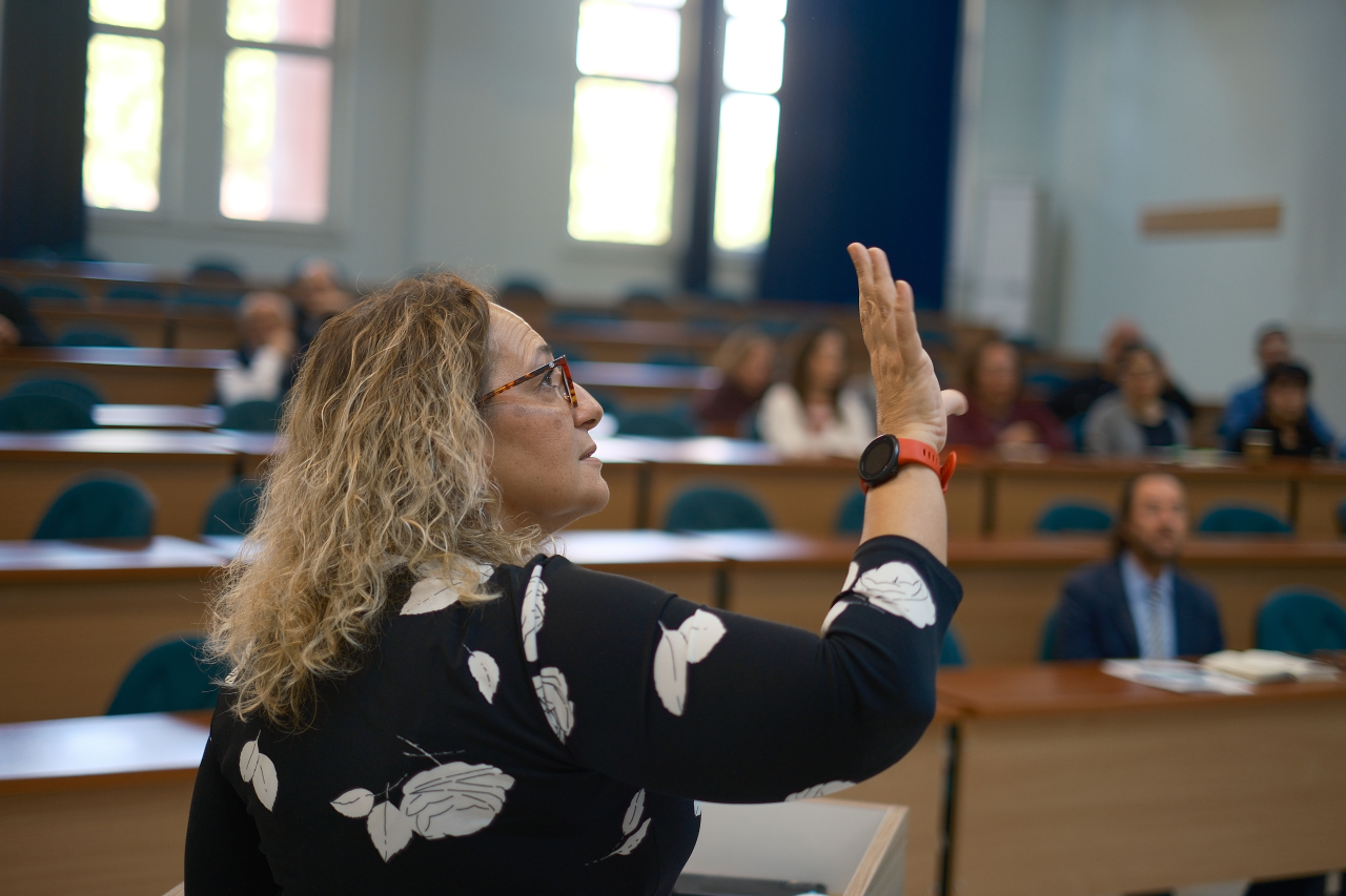 İktisadi ve İdari Bilimler Fakültesi Personeline Dijital Pedagoji: Öğrenme, Öğretme ve Teknoloji Eğitimi
