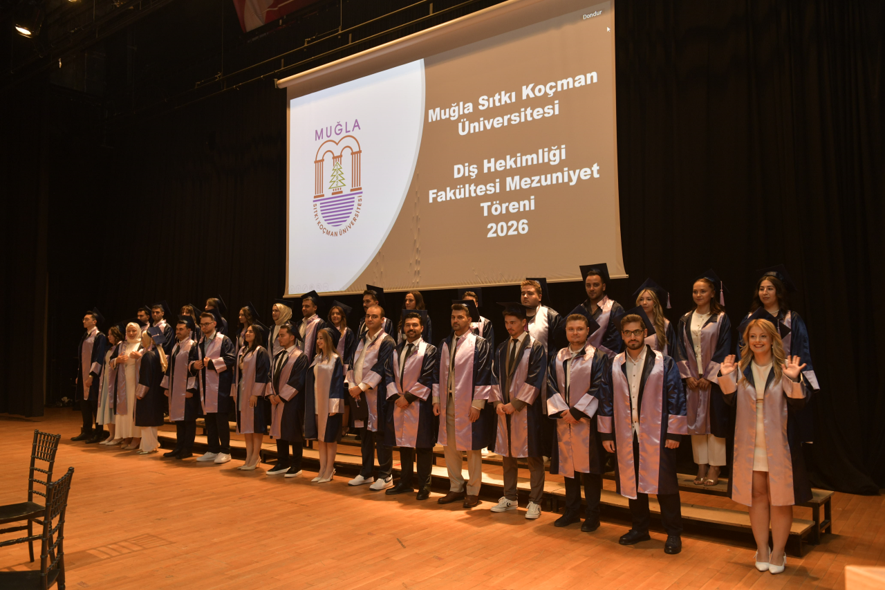 Diş Hekimliği Fakültesi 2025-2026 Eğitim-Öğretim Yılı Mezunları Meslek Yaşamlarına Uğurlandı.