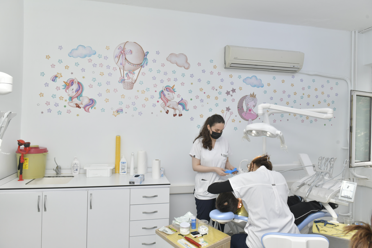 Fakültemizde Yeni Pedodonti Kliniği