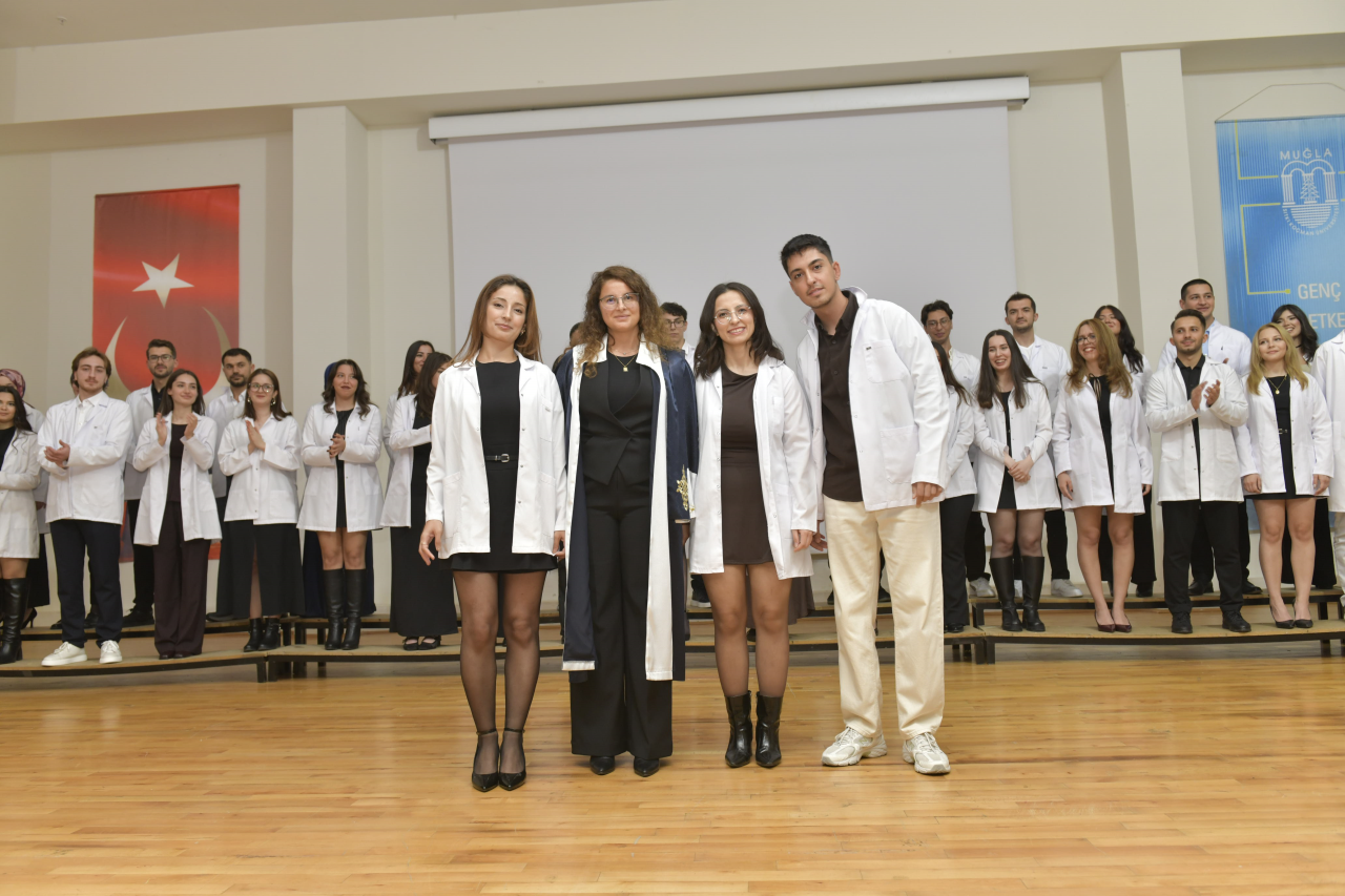 2025-2026 Eğitim-Öğretim Yılı Beyaz Önlük Giyme ve 22 Kasım Dünya Diş Hekimleri Günü Kutlama Töreni