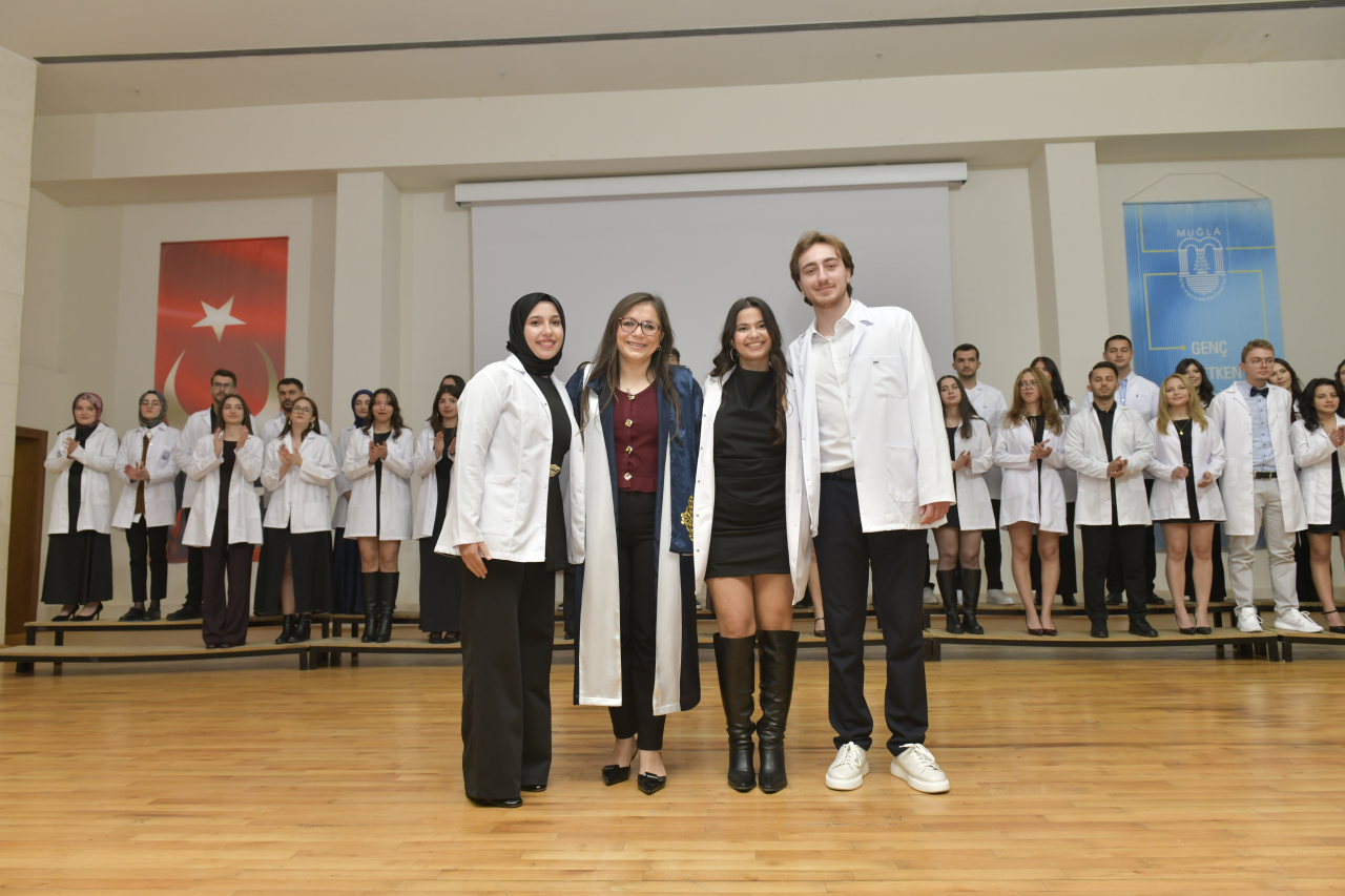 2025-2026 Eğitim-Öğretim Yılı Beyaz Önlük Giyme ve 22 Kasım Dünya Diş Hekimleri Günü Kutlama Töreni