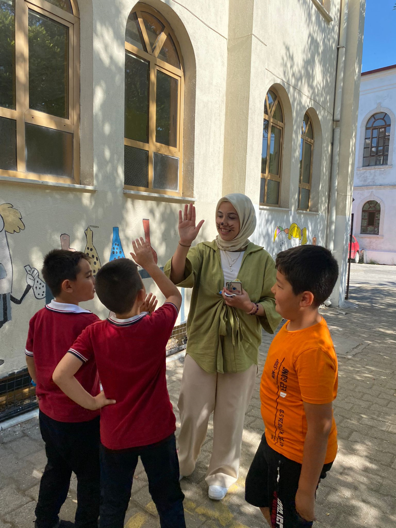 Diş Hekimliği Fakültesi Öğrencileri Tarafından İlkokul Öğrencilerine 