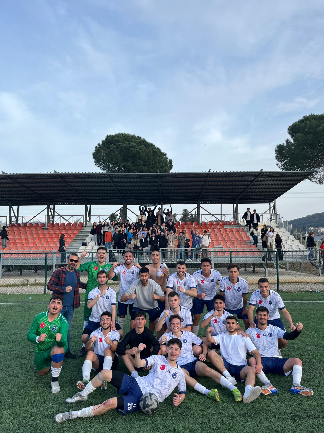 29. Sıtkı Koçman Rektörlük Turnuvası şampiyonu Fethiye İşletme Fakültesi Futbol Takımımız bu yıl da Finalde!