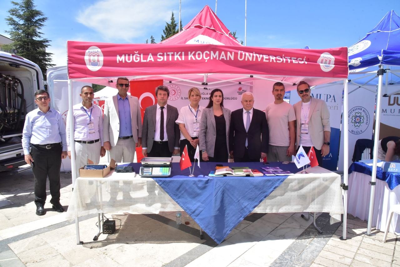 Muğla Sıtkı Koçman Üniversitesi’nde (MSKÜ) öğrenciler ile sektör temsilcilerinin bir araya geldiği “Kariyer Şenliği 2026” etkinliği düzenlendi.