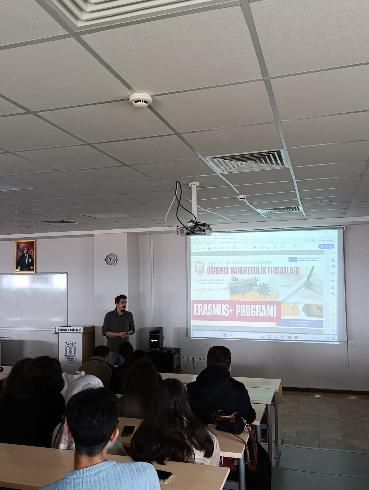 Erasmus+ Öğrenci Haraketliliği Bilgilendirme Semineri Gerçekleşti