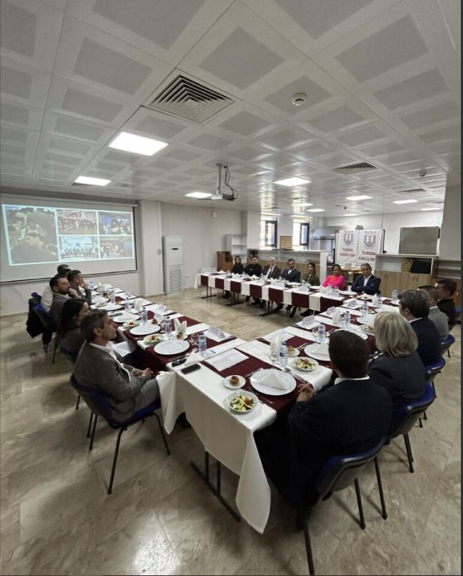 Bodrum’un 5 Yıldızlı Otel Genel Müdürleri Turizm Fakültesinde Bir Araya Geldi