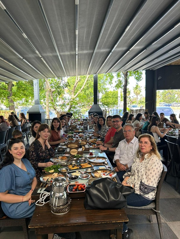 Beslenme ve Diyetetik Bölümü Dönem Sonu Kahvaltısı Gerçekleştirildi