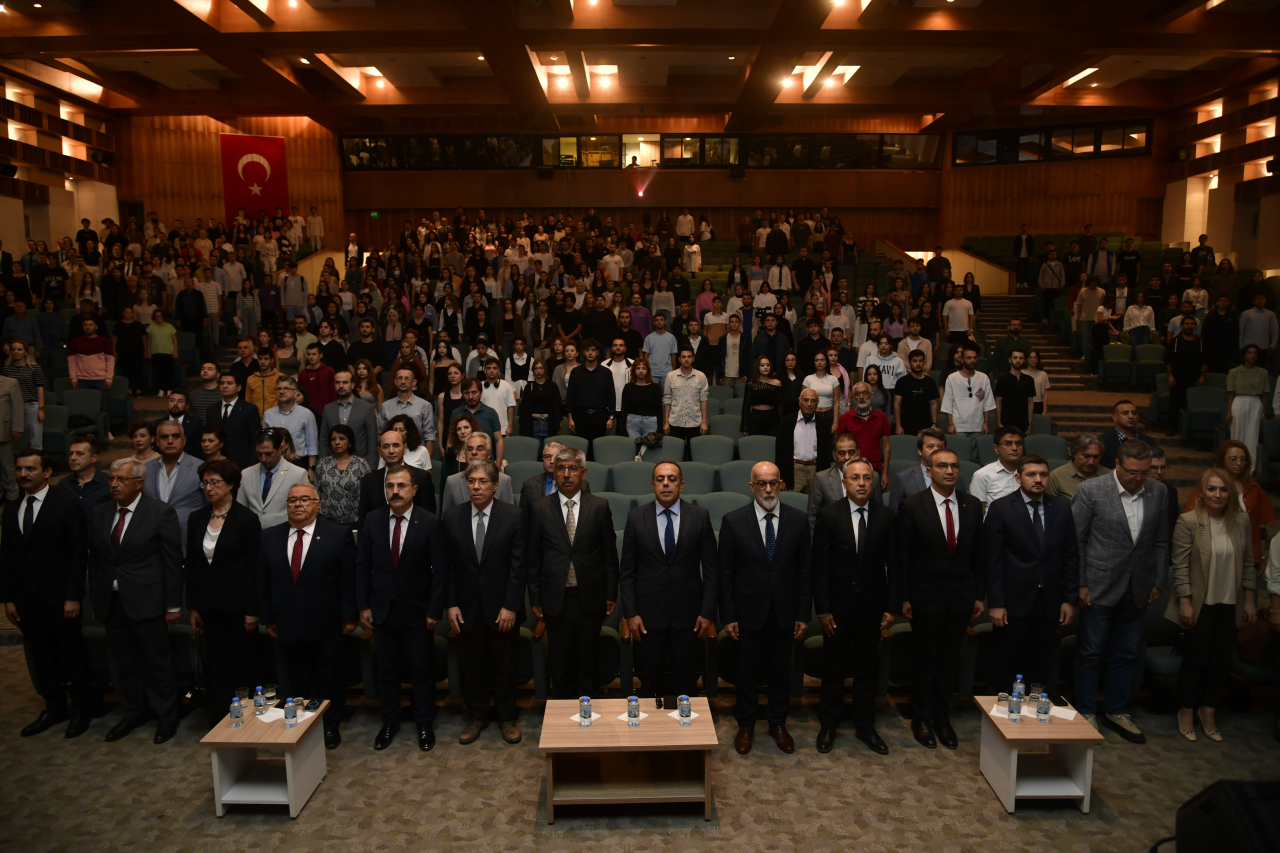 Sıtkı Davut Koçman 3. Ulusal Resim Yarışması Ödül Töreni ve Yarışma Sergi Açılışı yoğun katılımla gerçekleşti.