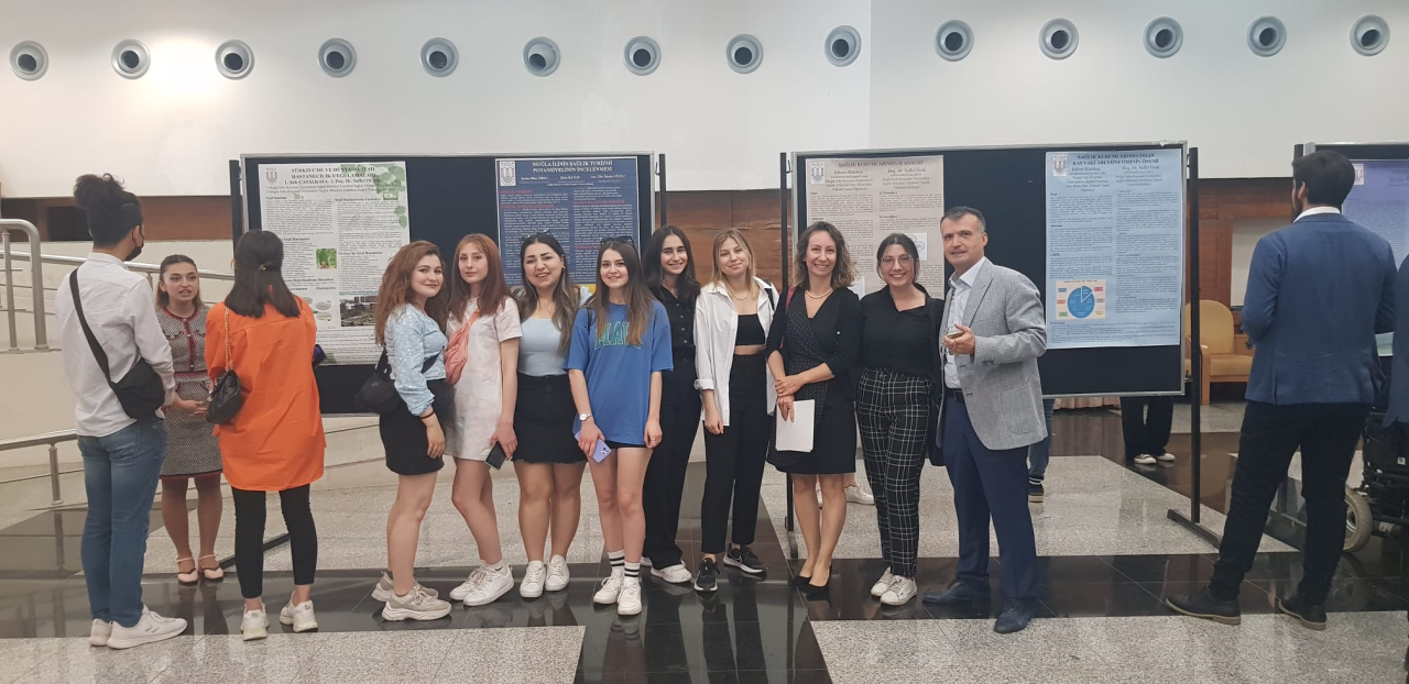 Öğrencilerimizin I. Sağlık Bilimleri Öğrenci Sempozyumu poster sunumları yapıldı.