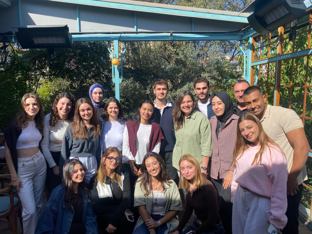 GELENEKSEL TANIŞMA KAHVALTIMIZ: YENİ GELEN ÖĞRENCİLERİMİZ HOŞ GELDİNİZ 