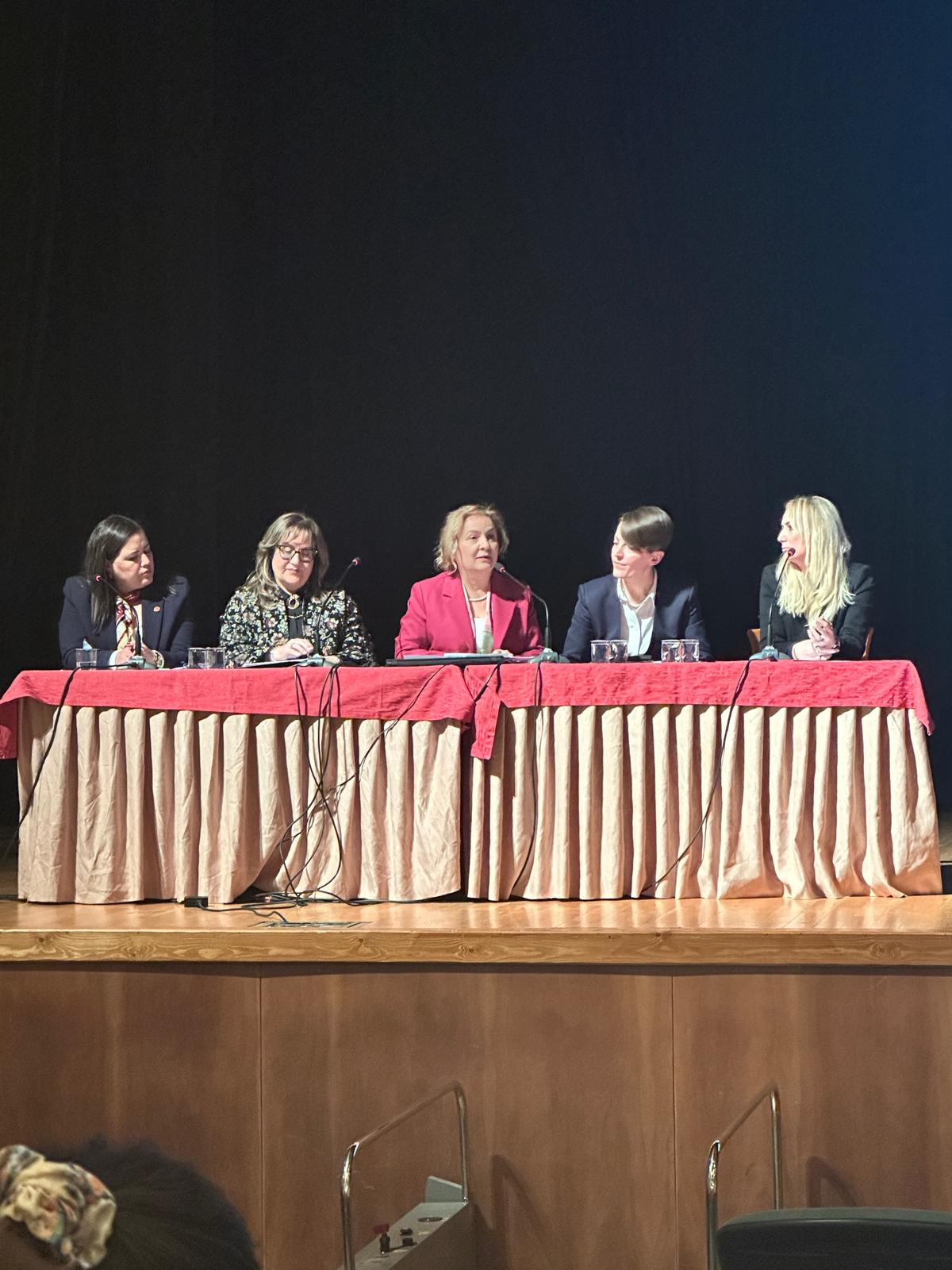 “The Power of Women’s Hands: Inspiring Women” Event Held