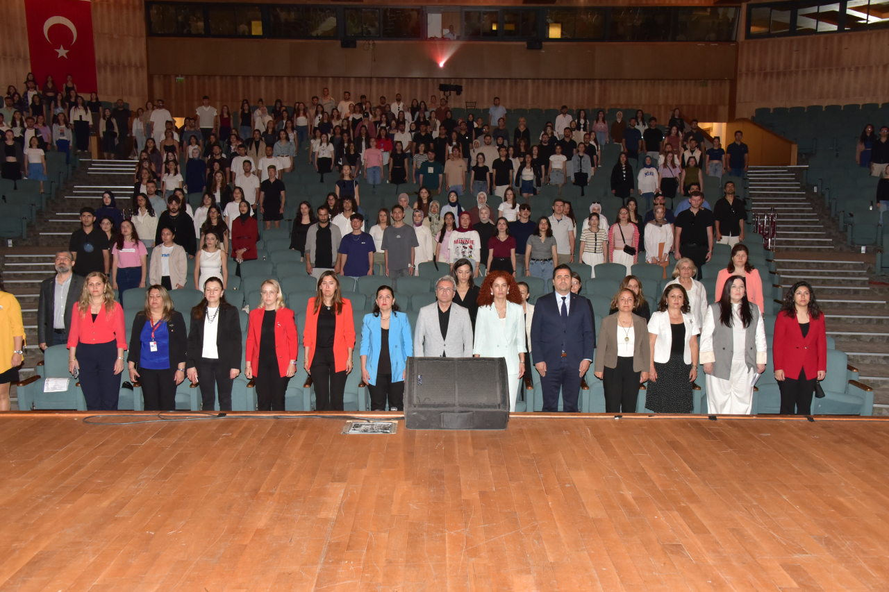 Hemşirelik Sempozyumu Başarıyla Gerçekleştirildi